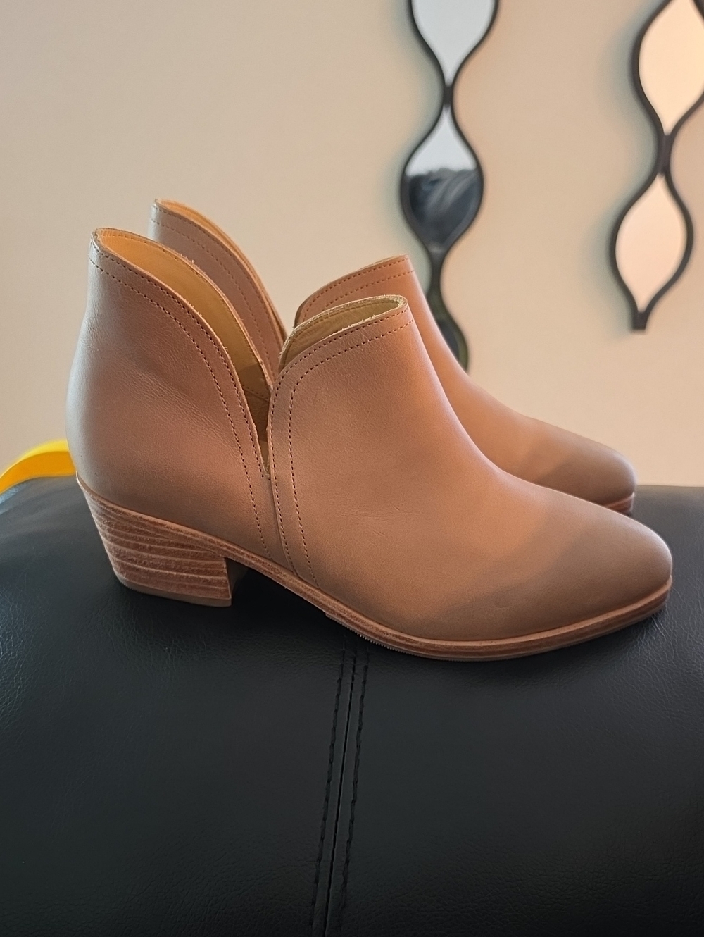 Nisolo Mia Ankle Women's Boots Size 9 Tan Leather Bootie